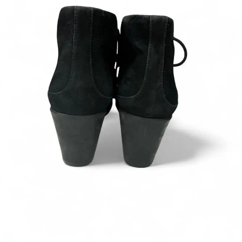 Clarks Artisan Black Suede Ankle Boots Sz 8 Witchy Core Chunky‎ Heel Comfort